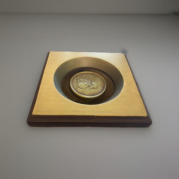 2 Vintage Alice C Fenner Chalkware Relief Art Wall Plaques Classical Medals 6.5" - Picture 2 of 3